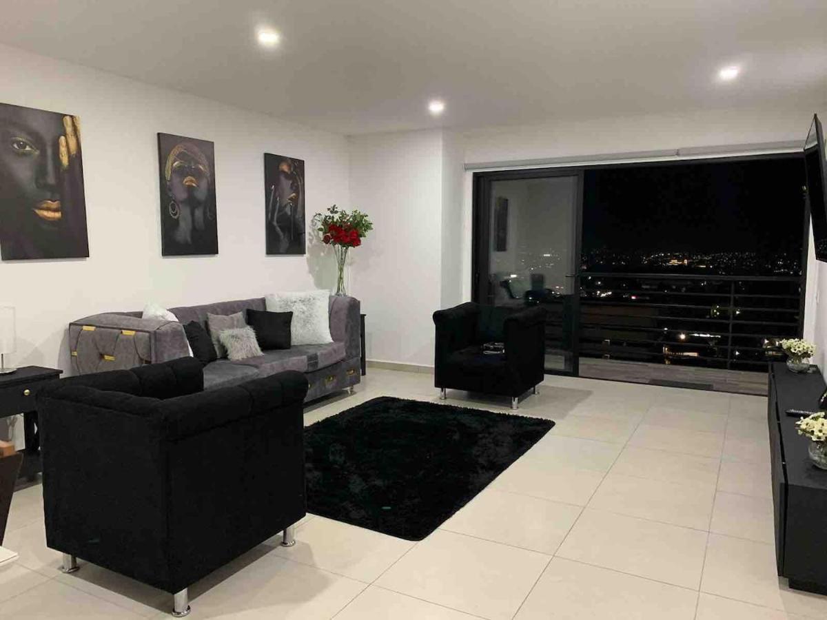 Apartment Luxurious In The Escalon Bluesky *
