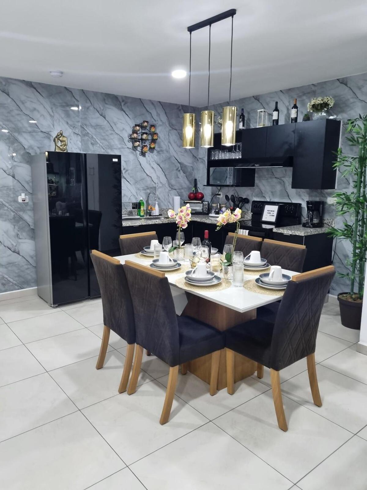 Luxurious In The Escalon Bluesky Apartment