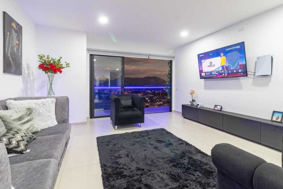 Apartment Luxurious In The Escalon Bluesky *