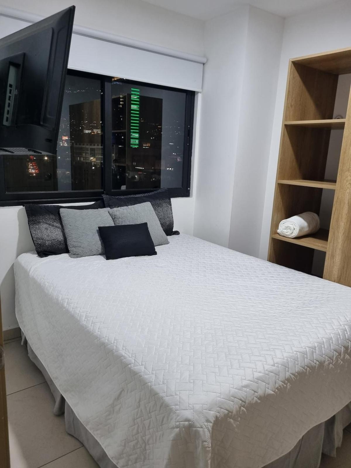 Apartment Luxurious In The Escalon Bluesky