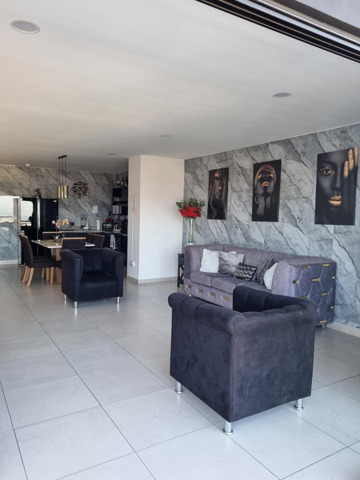 Apartment Luxurious In The Escalon Bluesky *
